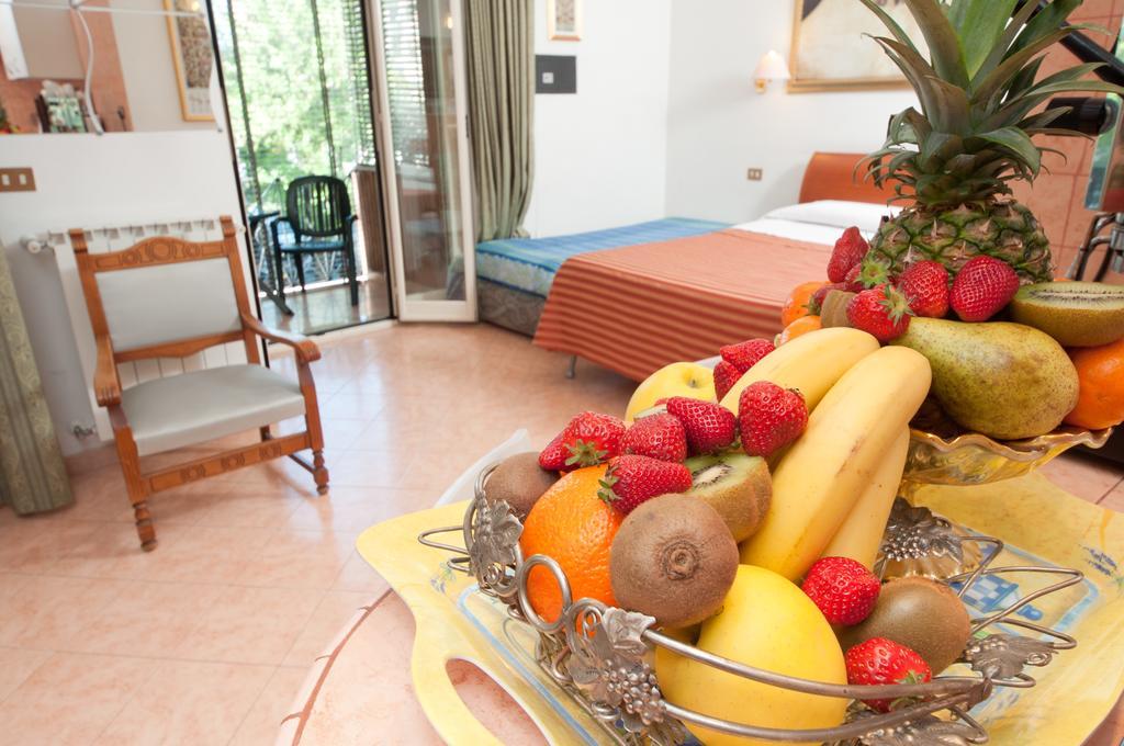 Suites Oliveri Viale Marconi Rom Exterior foto